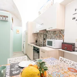 Casa Santa Marina Aeroporto di Catania Fontana Rossa